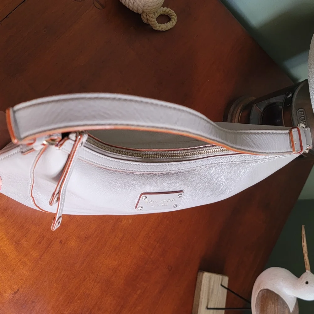 Kate Spade WKRU1137 Lori Berkshire Road Taupe Leather Hobo Bag